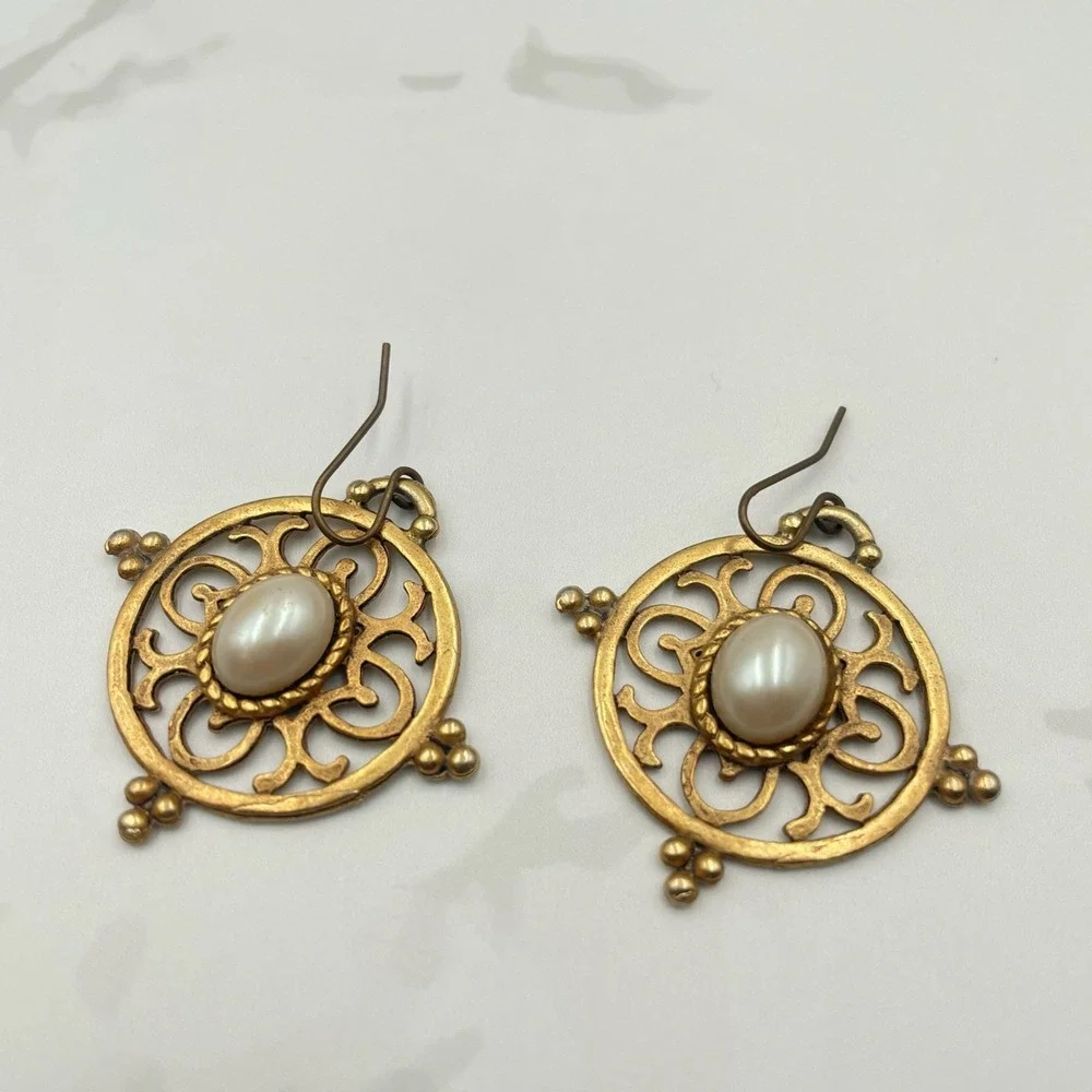 Vintage Gold Tone Faux Pearl Drop Earrings Filigree Bohemian Round‎ Dangle Boho